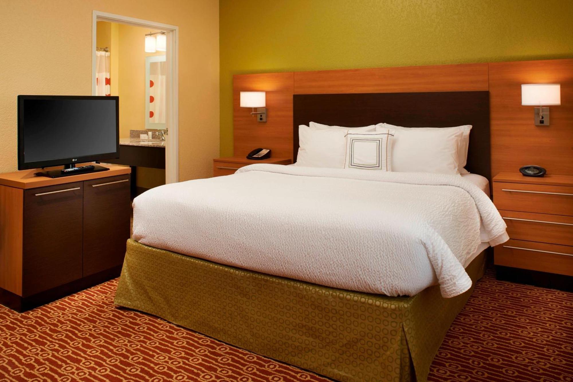 Towneplace Suites By Marriott Saginaw Exterior foto